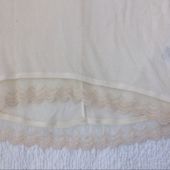 Hollister lace trim cream sweater - Picture 2 of 7